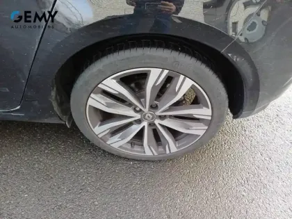 Photo 10 Renault Megane Mégane IV Berline TCe 140 EDC FAP - 21N