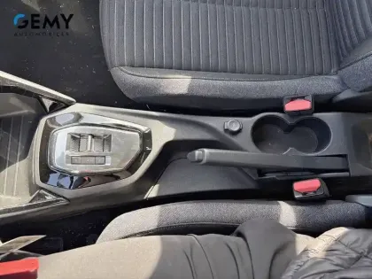 Photo 14 Peugeot 208  Hybrid 100 e-DCS6