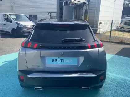 Photo 5 Peugeot 2008  PureTech 130 S&S BVM6