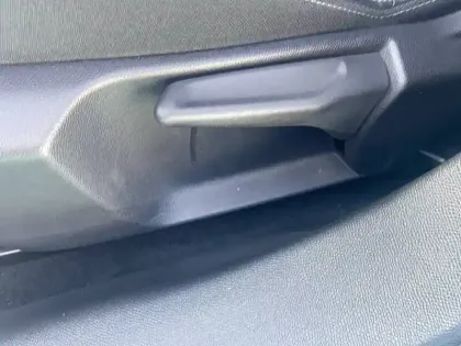 Photo 21 Peugeot 2008  PureTech 130 S&S BVM6