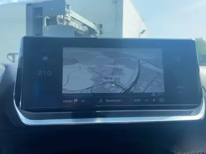 Photo 30 Peugeot 2008  PureTech 130 S&S BVM6