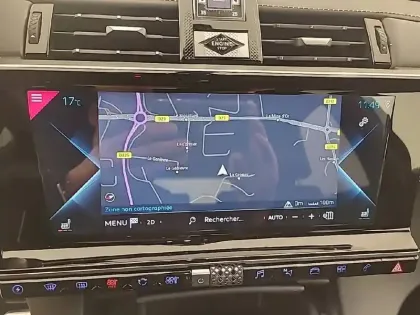 Photo 14 DS DS 7 DS7 Crossback Hybride E-Tense 300 EAT8 4x4