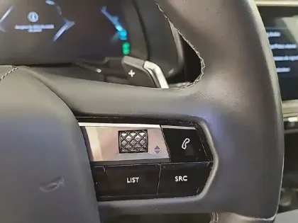 Photo 20 DS DS 7 DS7 Crossback Hybride E-Tense 300 EAT8 4x4