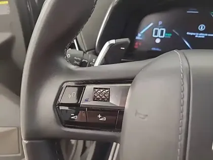 Photo 21 DS DS 7 DS7 Crossback Hybride E-Tense 300 EAT8 4x4