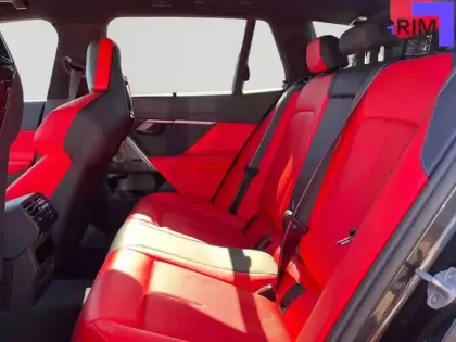 Photo 10 BMW Serie 5 M5 Touring PHEV 727 ch BVA8