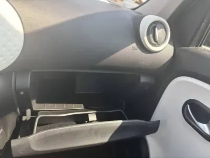 Photo 38 Renault Twingo  III SCe 65