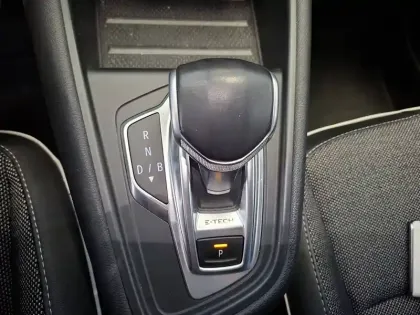 Photo 41 Renault Captur  E-Tech Plug-in 160 - 21