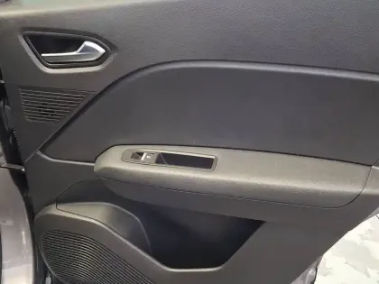 Photo 19 Renault Captur  E-Tech Plug-in 160 - 21