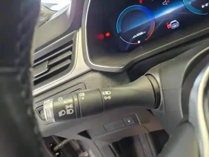 Photo 37 Renault Captur  E-Tech Plug-in 160 - 21