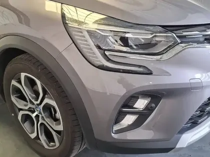 Photo 14 Renault Captur  E-Tech Plug-in 160 - 21