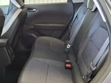 Photo 28 Renault Captur  E-Tech Plug-in 160 - 21