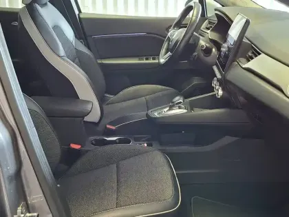 Photo 10 Renault Captur  E-Tech Plug-in 160 - 21