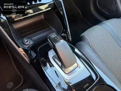 Photo 13 Peugeot 208  Electrique 50 kWh 136ch