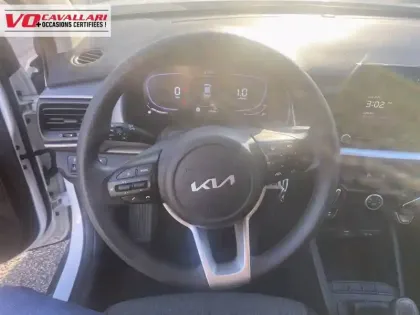 Photo 13 Kia Stonic  1.0 T-GDi 100 ch BVM6