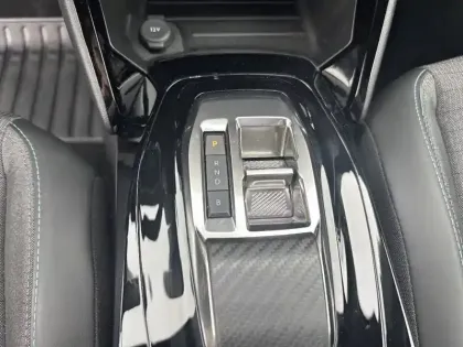 Photo 13 Peugeot 2008  Electrique 136 ch