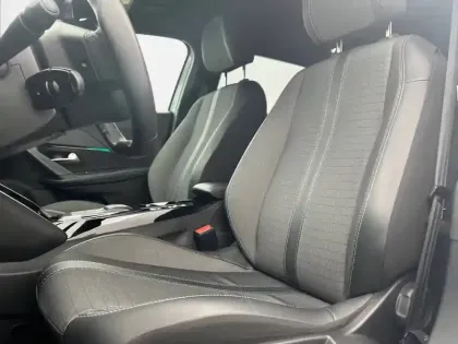 Photo 10 Peugeot 2008  Electrique 136 ch