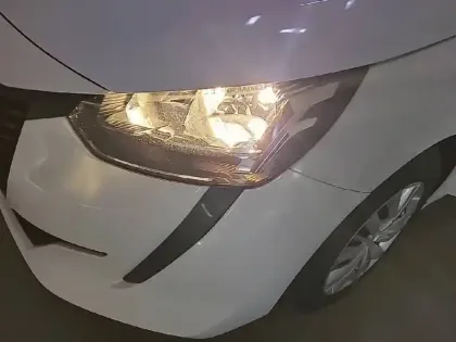 Photo 18 Peugeot 208 Gén. II Ph1 Premium Pack 5