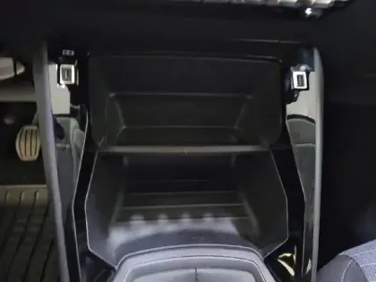 Photo 31 Peugeot 208 Gén. II Ph1 Premium Pack 5