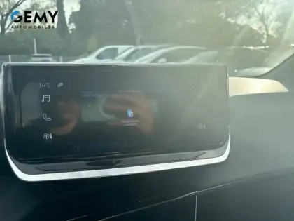 Photo 12 Peugeot 208  Hybrid 100 e-DCS6