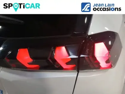 Photo 16 Peugeot 2008  PureTech 130 S&S EAT8