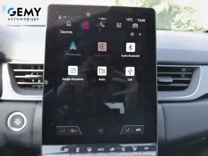 Photo 29 Renault Captur  E-Tech full hybrid 145 ch