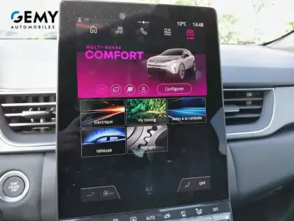 Photo 32 Renault Captur  E-Tech full hybrid 145 ch