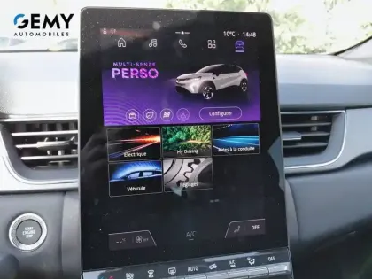 Photo 35 Renault Captur  E-Tech full hybrid 145 ch