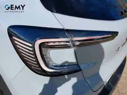 Photo 16 Renault Captur  E-Tech full hybrid 145 ch