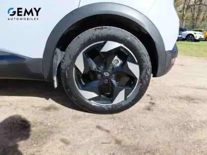 Photo 10 Renault Captur  E-Tech full hybrid 145 ch