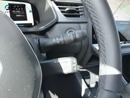 Photo 27 Renault Captur  E-Tech full hybrid 145 ch