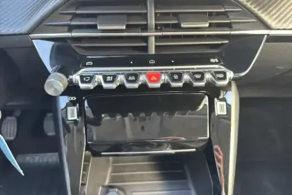 Photo 25 Peugeot 208 Gén. II Ph2 Allure 5