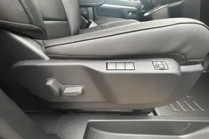 Photo 26 Peugeot Expert  CA FIXE M DIESEL 180 CH AUTOMATIQUE