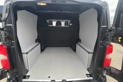 Photo 10 Peugeot Expert  CA FIXE M DIESEL 180 CH AUTOMATIQUE