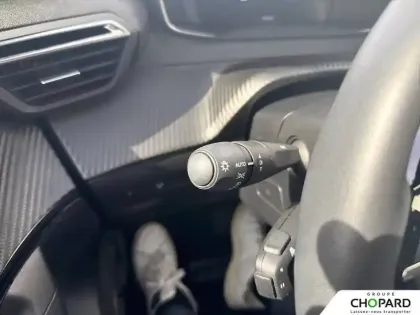 Photo 19 Peugeot 2008  Electrique 50 kWh 136 ch
