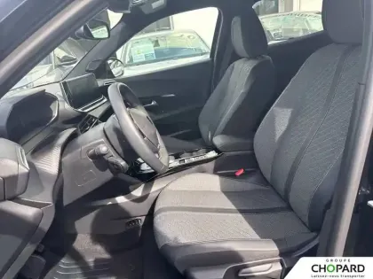 Photo 9 Peugeot 2008  Electrique 50 kWh 136 ch