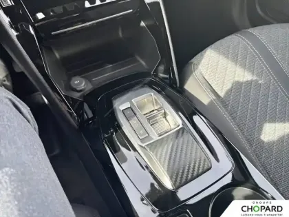 Photo 15 Peugeot 2008  Electrique 50 kWh 136 ch