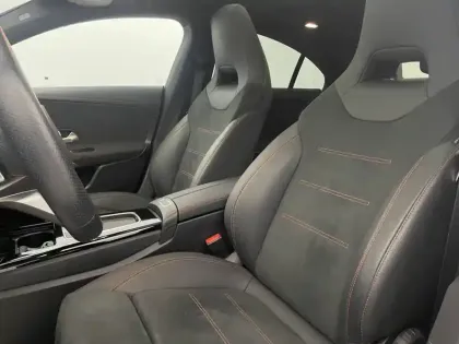 Photo 14 Mercedes CLA  Coupé 250 e Hybrid EQ 8G-DCT