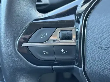 Photo 14 Peugeot 3008  PureTech 130ch S&S BVM6