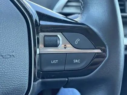 Photo 17 Peugeot 3008  PureTech 130ch S&S BVM6