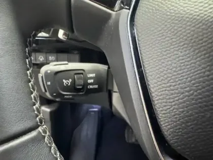 Photo 15 Peugeot 508  Hybrid 225 e-EAT8