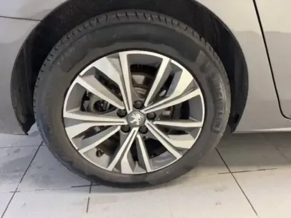 Photo 31 Peugeot 508  Hybrid 225 e-EAT8