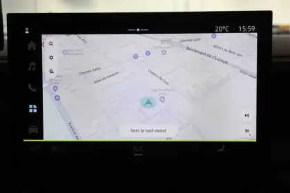 Photo 32 Dacia Duster  Hybrid 140