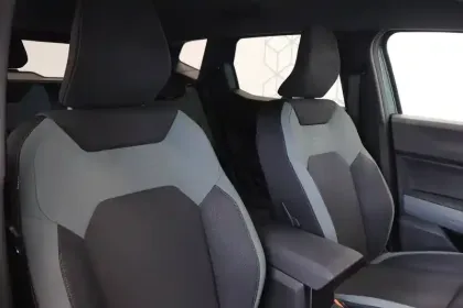 Photo 26 Dacia Duster  Hybrid 140