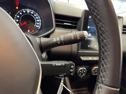 Photo 44 Renault Clio Gén. V (BJA) Ph1 Business 5