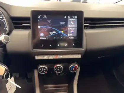 Photo 48 Renault Clio Gén. V (BJA) Ph1 Business 5