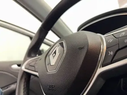 Photo 46 Renault Clio Gén. V (BJA) Ph1 Business 5