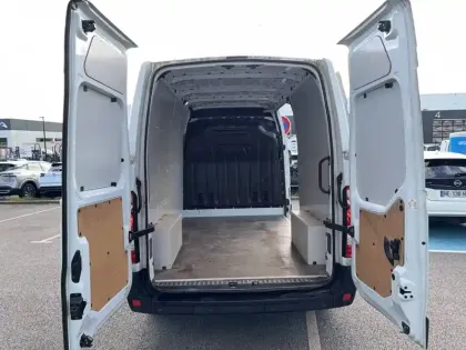 Photo 75 Nissan Interstar  FOURGON L2H2 3T3 2.3 DCI 135