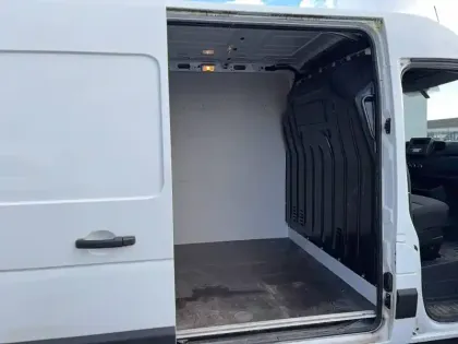 Photo 44 Nissan Interstar  FOURGON L2H2 3T3 2.3 DCI 135