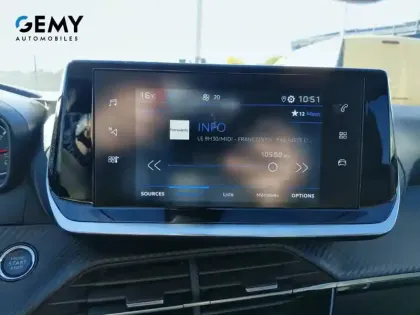 Photo 28 Peugeot 2008  PureTech 100 S&S BVM6