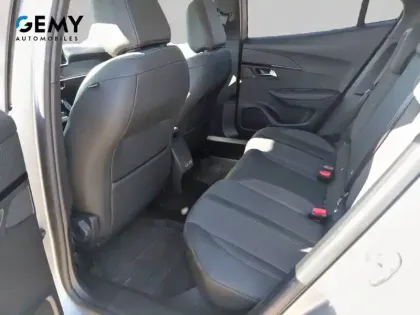 Photo 25 Peugeot 2008  PureTech 100 S&S BVM6